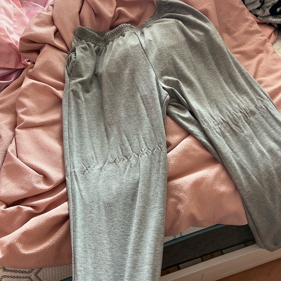 Grey pant set - Picture 3 of 4